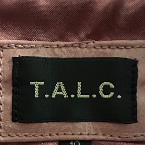 Chic Women's Pink Leather Jacket - Picture 2 of 3